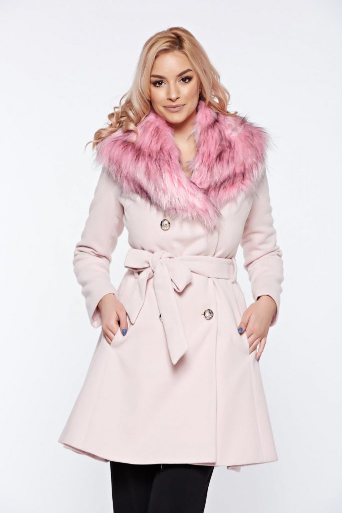 Palton roz din lana cu blana