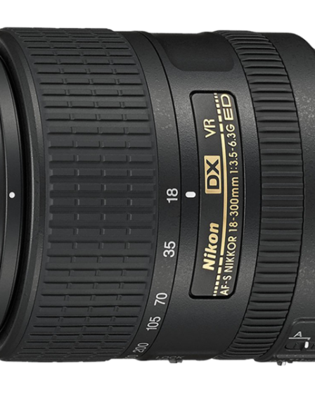 Nikon Obiectiv 18-300mm f/3.5-6.3G ED VR AF-S DX NIKKOR 10