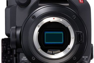 Canon EOS C300 Mark III Camera Video Cinematica 4K EF 3
