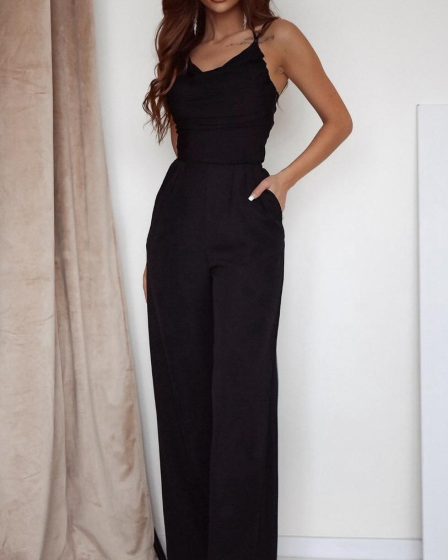 Salopeta neagra eleganta, de dama, evazata, cu spatele gol, Lajla 15 Salopeta neagra eleganta, de dama, evazata, cu spatele gol, Lajla 8