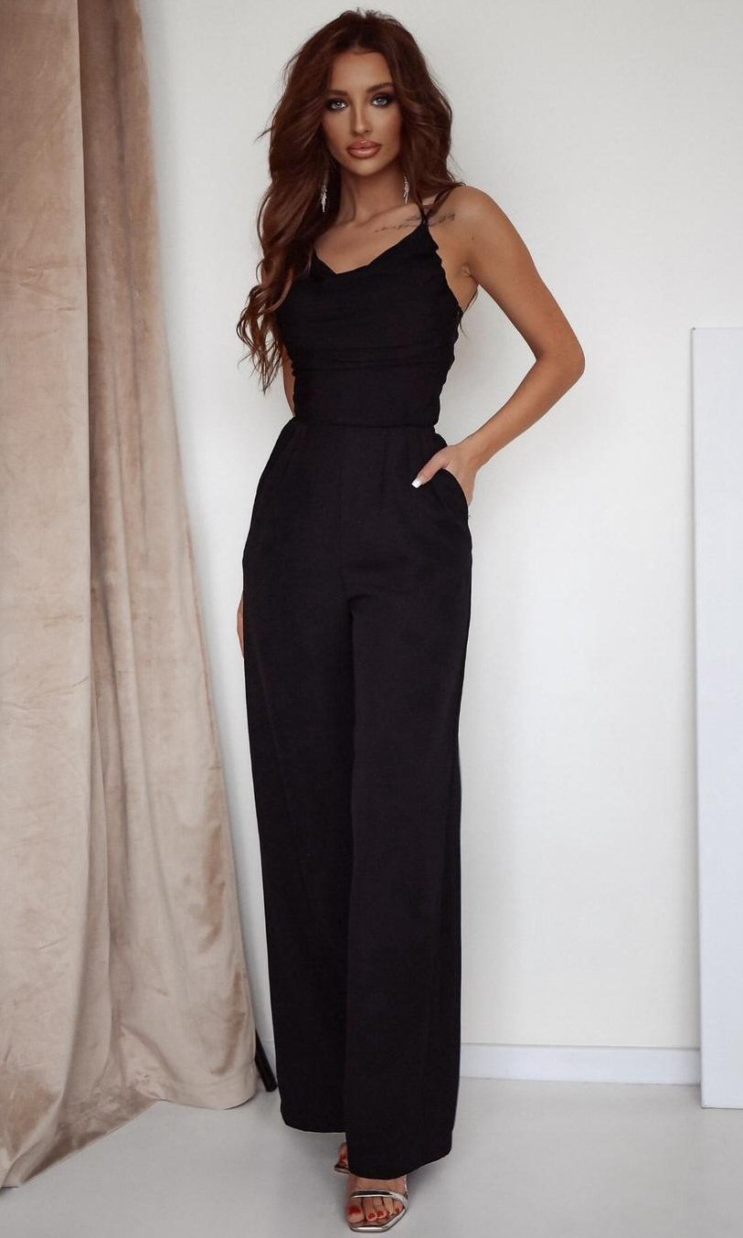 Salopeta neagra eleganta, de dama, evazata, cu spatele gol, Lajla 1